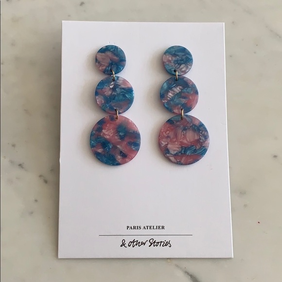 & Other Stories Jewelry - & Other Stories • Tier Drop Earrings